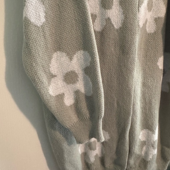 Cozy Grey Floral Women's Sweater - Picture 3 of 4